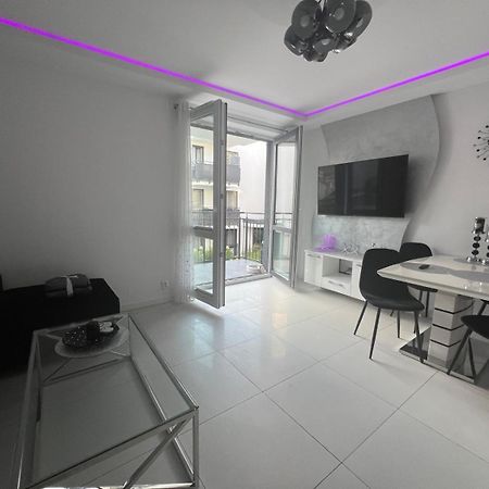Apartament Z Kuchnia Dla 4 Osob W Centrum Bydgoszczy Mbella Exterior foto