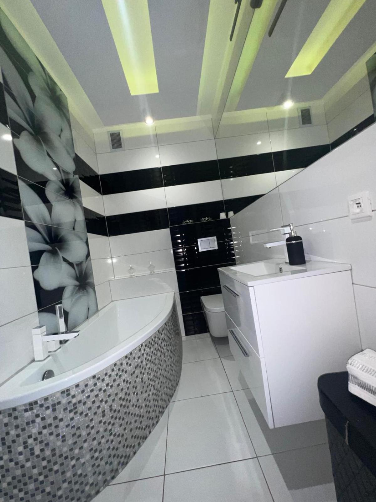 Apartament Z Kuchnia Dla 4 Osob W Centrum Bydgoszczy Mbella Exterior foto